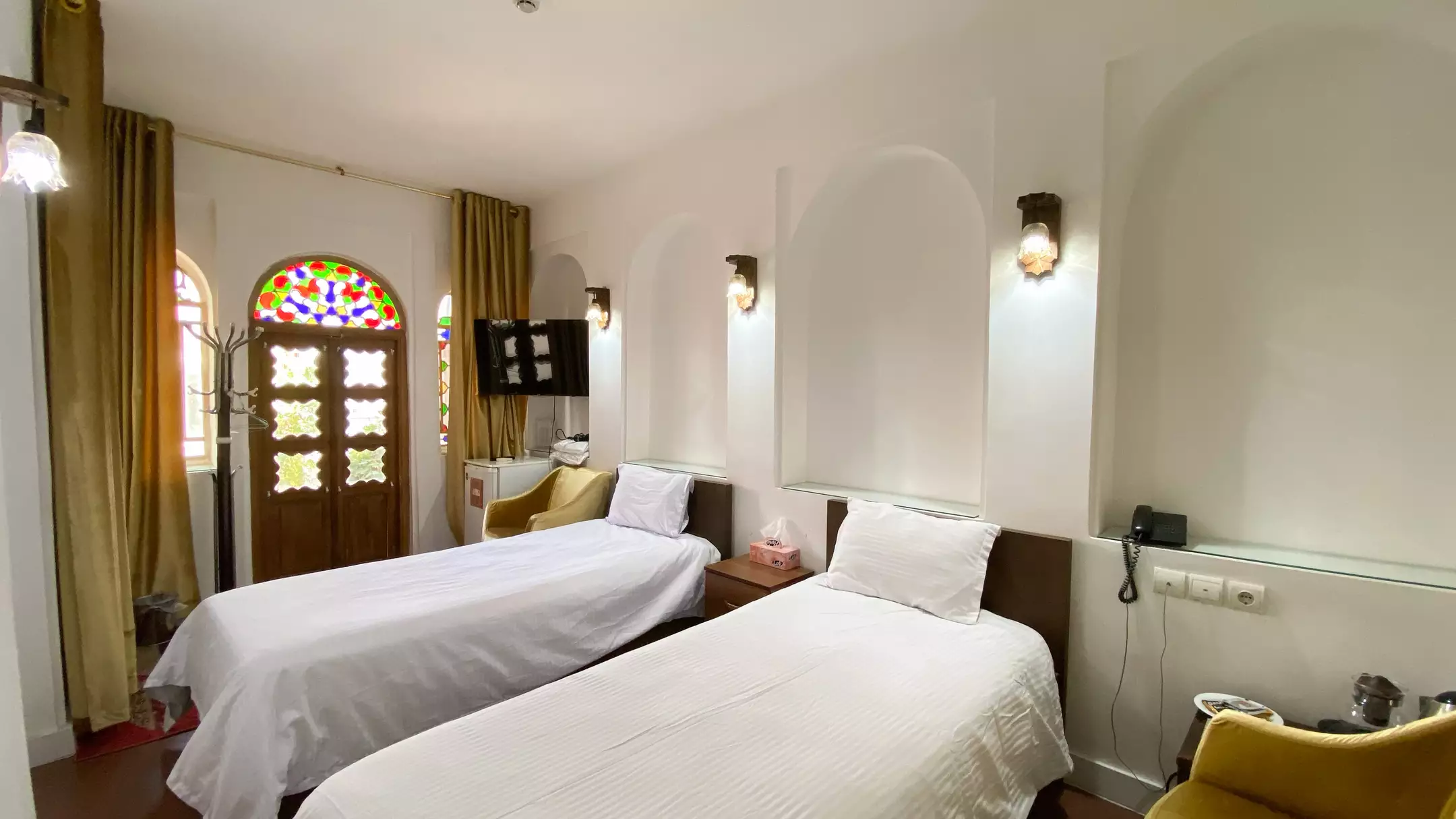 Alibaba https://cdn.alibaba.ir/ostorage/hotel-accommodation-images/67032033359857c3c5f4a2ac_544c04f9-828f-4804-b474-90e9a35eabd3_تویین (3).webp